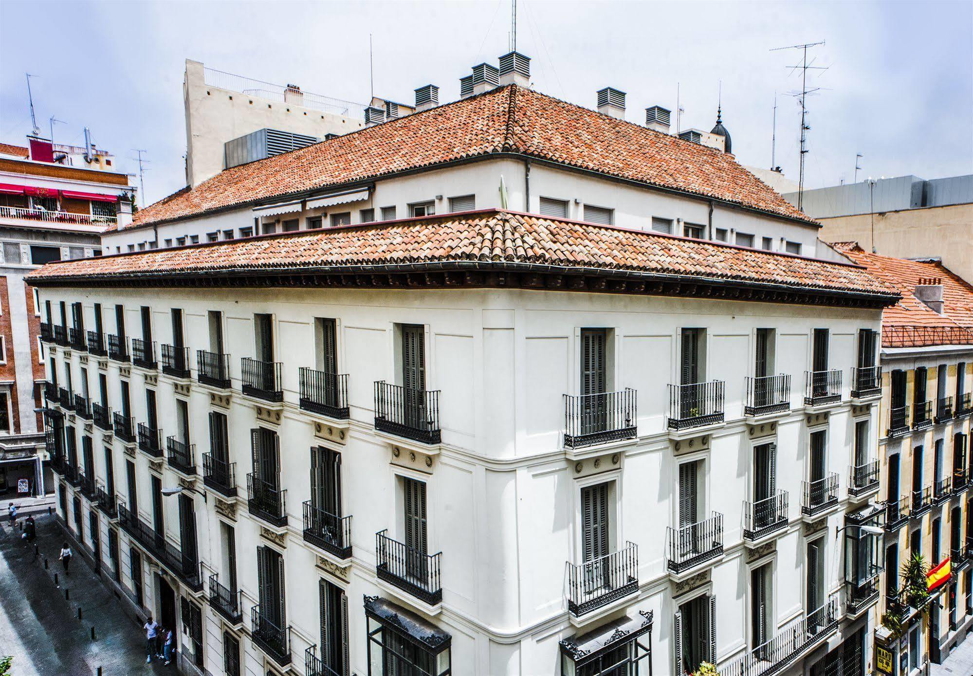 Gran Via Suites Мадрид Екстер'єр фото